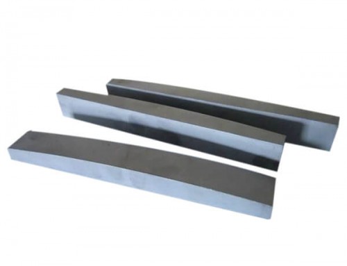 Carbide strips and bars for VSI crusher