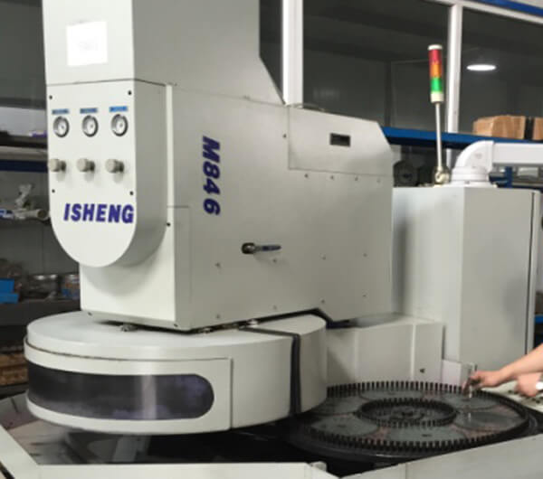 Surface grinding for carbide inserts Surface grinding for carbide inserts